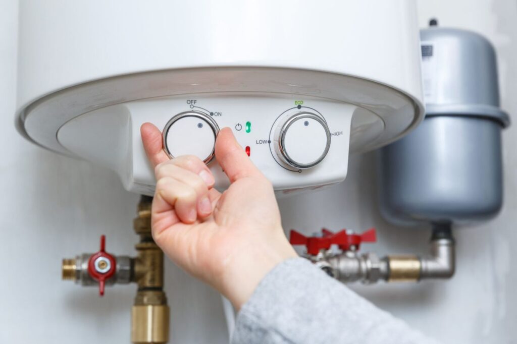 Signs your water heater needs repair or replacement in Kenosha WI including no hot water leaks and strange noises